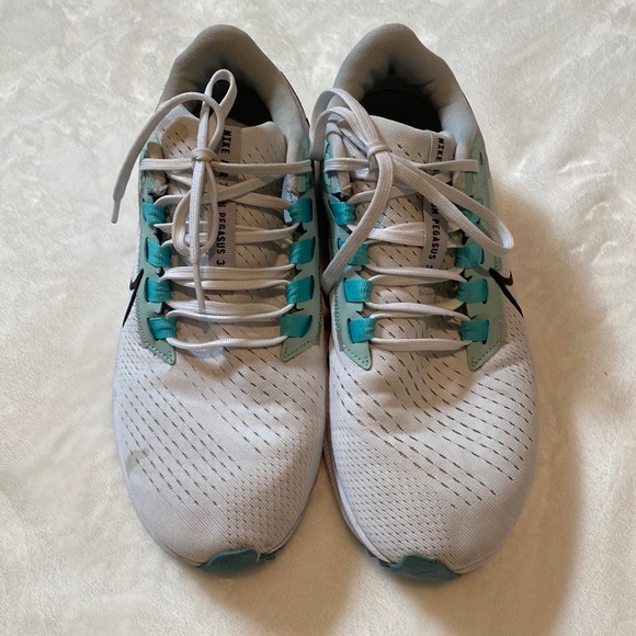 Nike Air Zoom Pegasus 38 Gray w/Light Blue & Black Detail Running Casual Size 8 - Picture 2 of 9